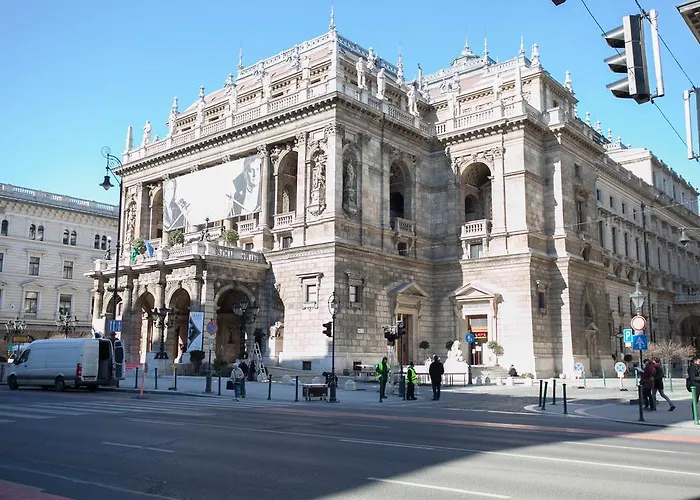 Agora * Budapest